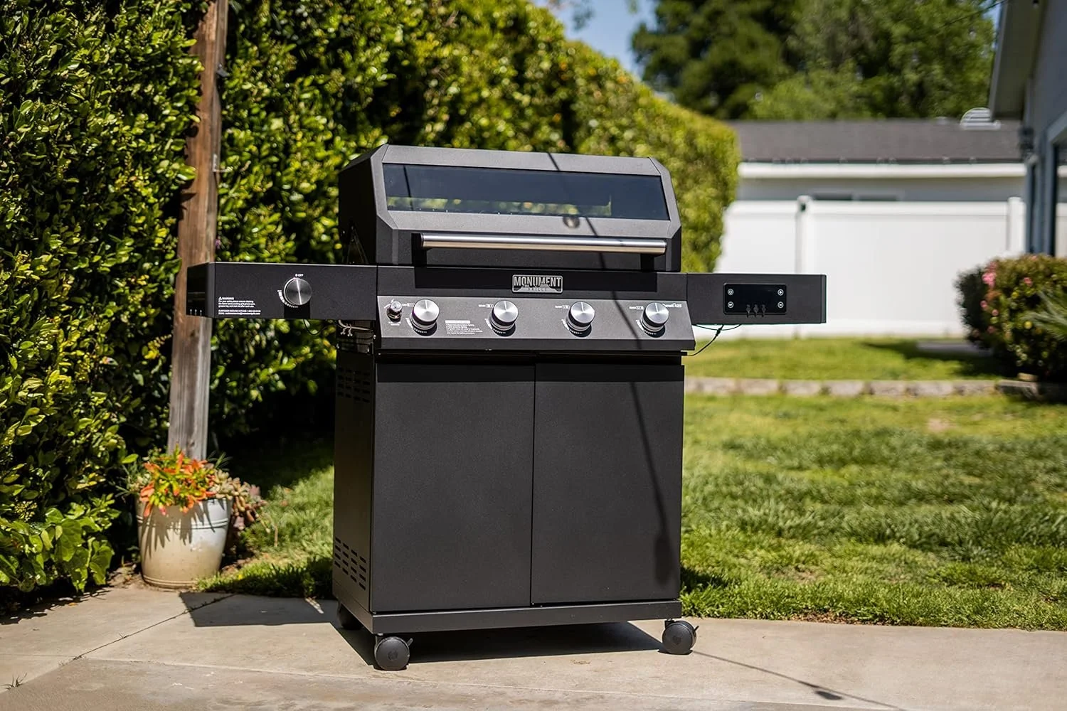 y3-2-1.webp Monument Grills Denali 425 Black Smart Tech Propane Gas Grills - Image 1